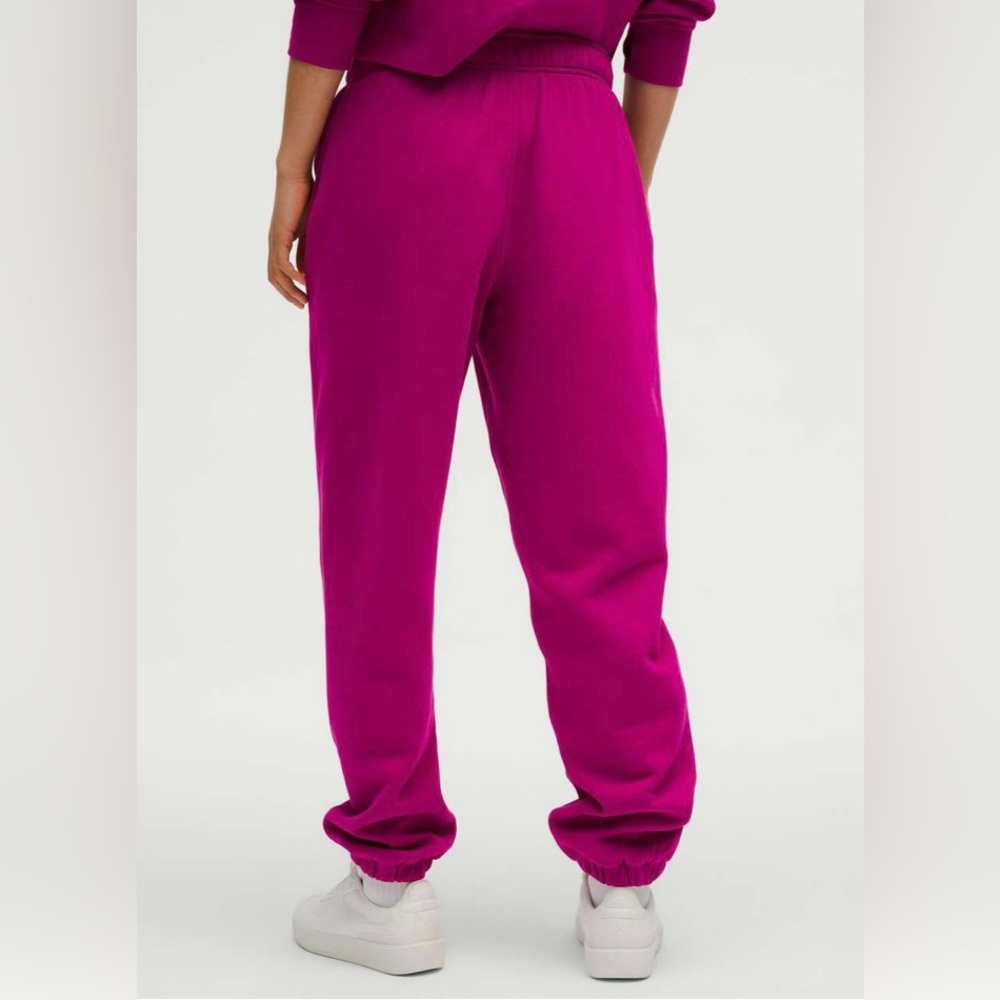 Lululemon Scuba Mid-Rise Oversized Jogger *Regular
Ripened Raspberry size XXS - Picture 2 of 14